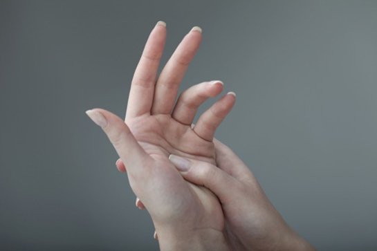 Avuç İçi Kaşınması Belirtileri ve Tedavisi